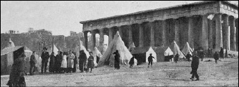  Καταυλισμός μικρα-σιατών προσφύγων στην Αθήνα (Θησείο) (Thomas Spelios, Pictorial History of Greece, Crown Publishers, Inc., New York, 1967).